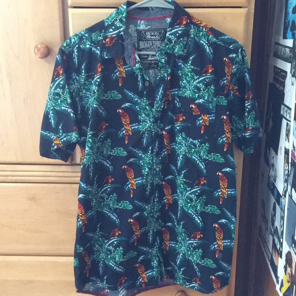 Men’s Hawaiian Parrot Button Up Shirt